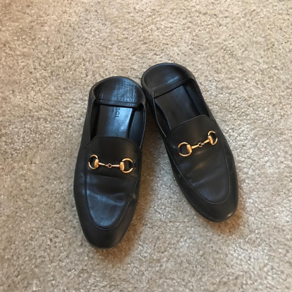 Leather horsebit loafer.